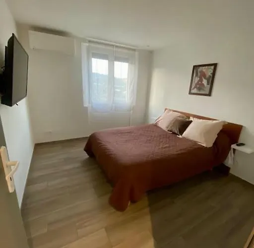 F4 Pour 6 Personnes Ajaccio (Corsica)