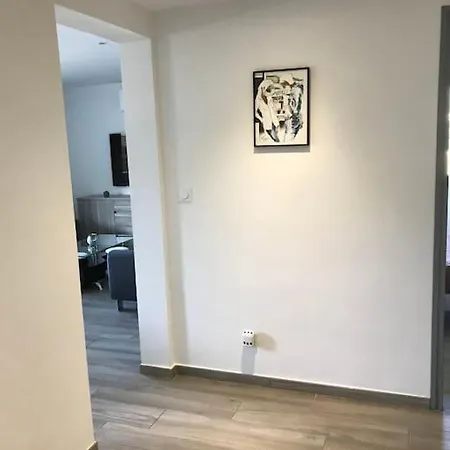 F4 Pour 6 Personnes אז'אקסיו