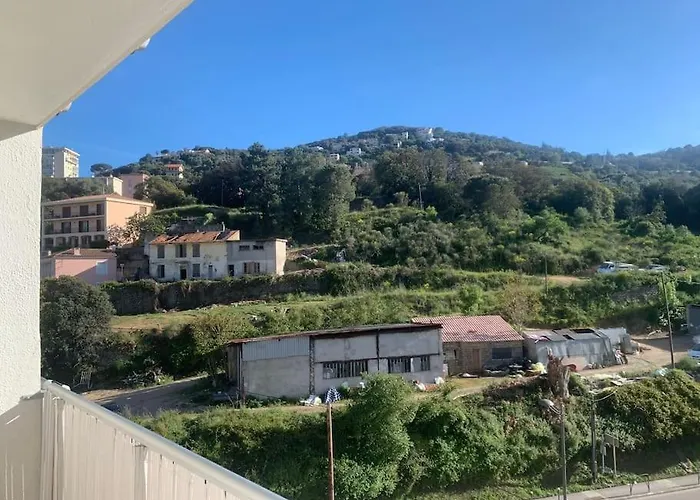 F4 Pour 6 Personnes Ajaccio (Corsica)